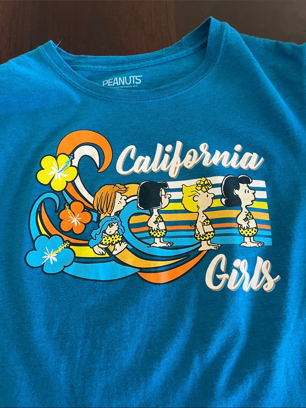 🌴 Peanuts California Girls Graphic Tee | Women’s L - Picture 3 of 7
